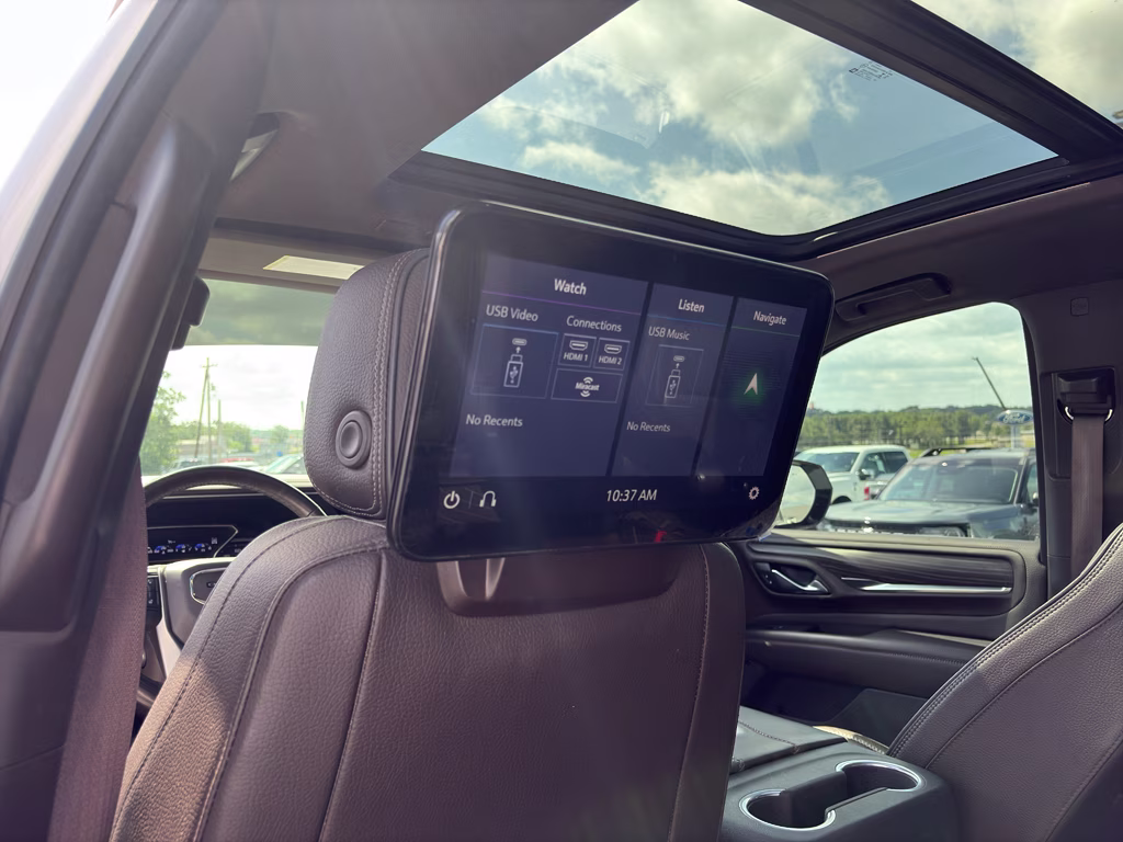 2021 White Frost Tricoat GMC Yukon XL Denali 4X4 SUV