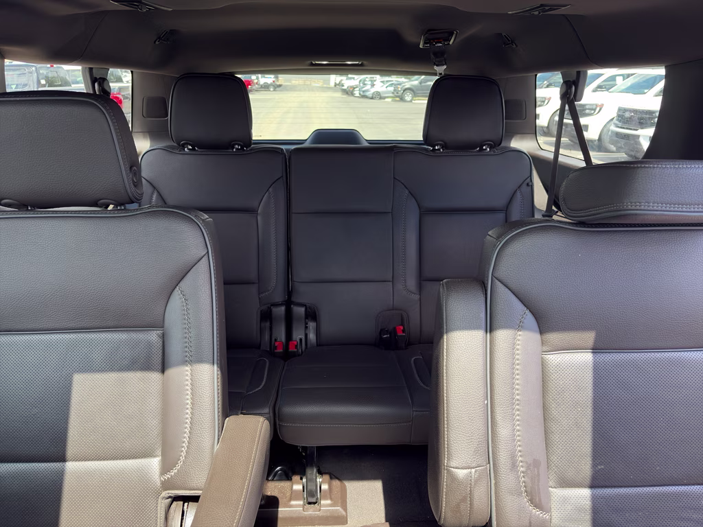 2021 White Frost Tricoat GMC Yukon XL Denali 4X4 SUV