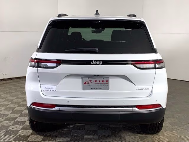 2026 Bright White Clearcoat Jeep Grand Cherokee Limited 4X4 SUV