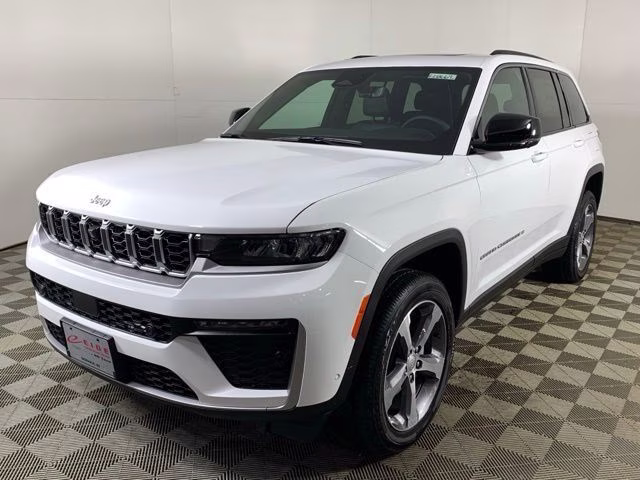 2026 Bright White Clearcoat Jeep Grand Cherokee Limited 4X4 SUV