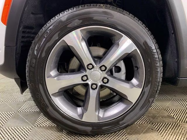 2026 Bright White Clearcoat Jeep Grand Cherokee Limited 4X4 SUV