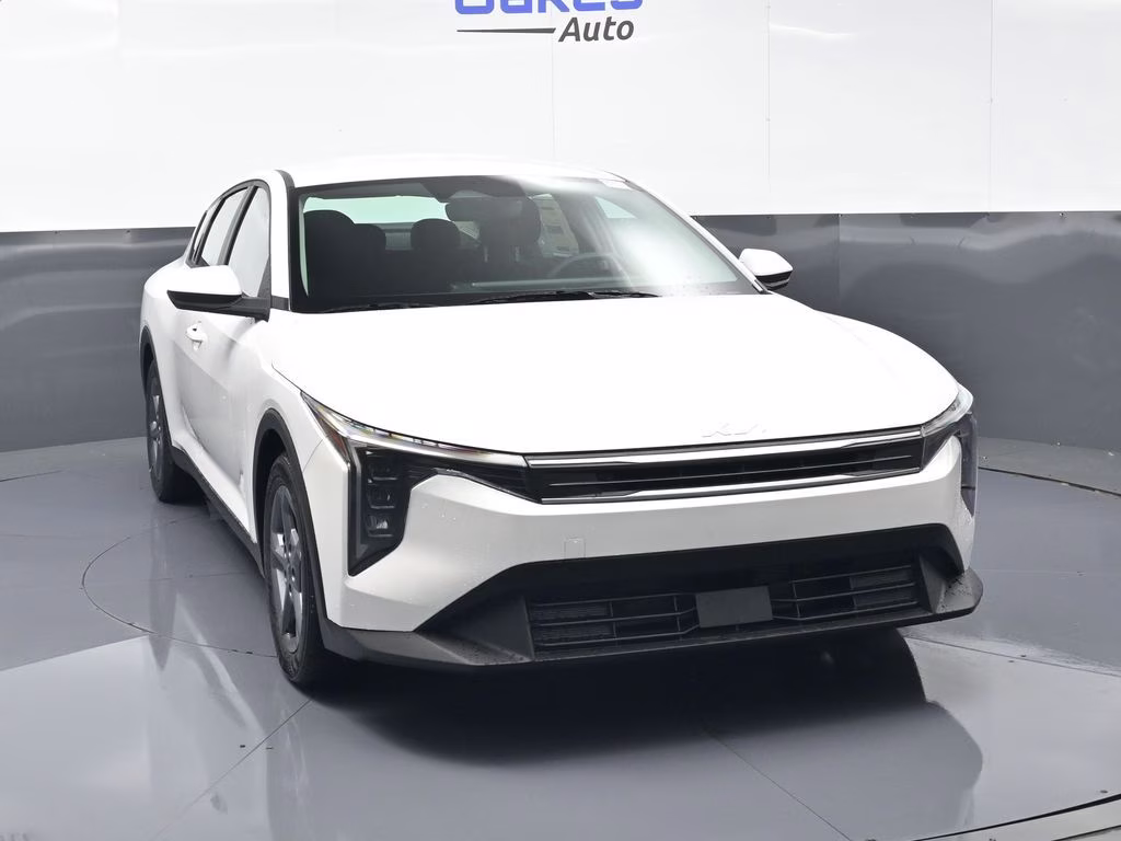 2026 Snow White Pearl Kia K4 LXS FWD Sedan