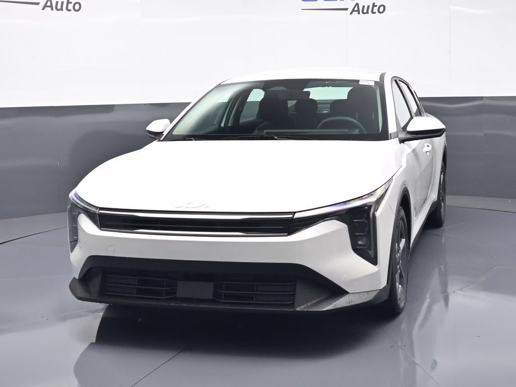 2026 Snow White Pearl Kia K4 LXS FWD Sedan