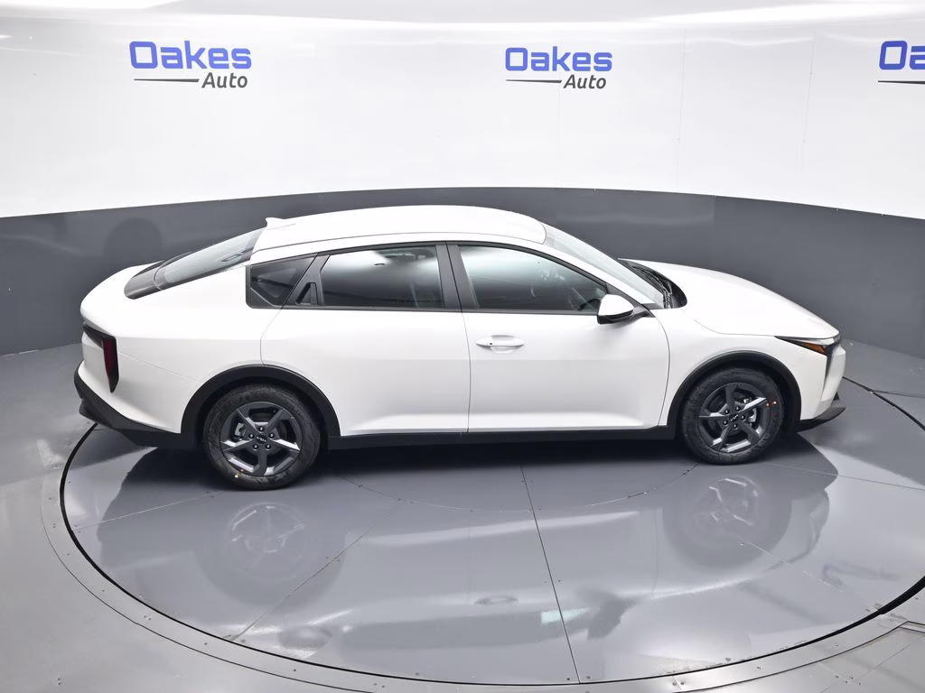 2026 Snow White Pearl Kia K4 LXS FWD Sedan