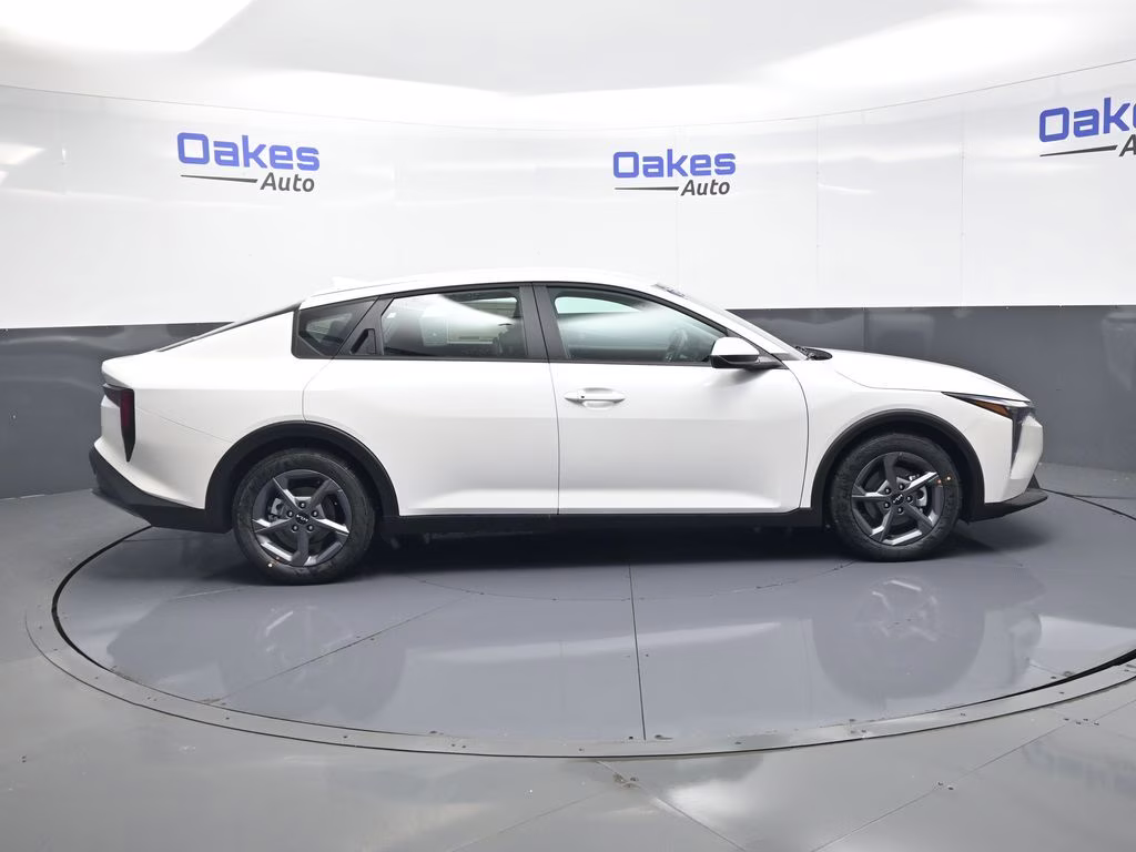 2026 Snow White Pearl Kia K4 LXS FWD Sedan