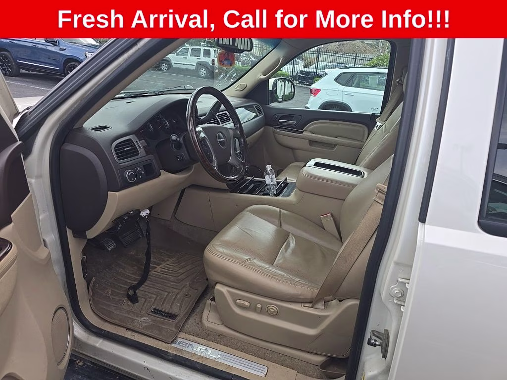 2014 White Diamond Tricoat GMC Yukon XL Denali AWD SUV