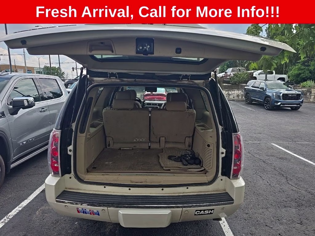 2014 White Diamond Tricoat GMC Yukon XL Denali AWD SUV