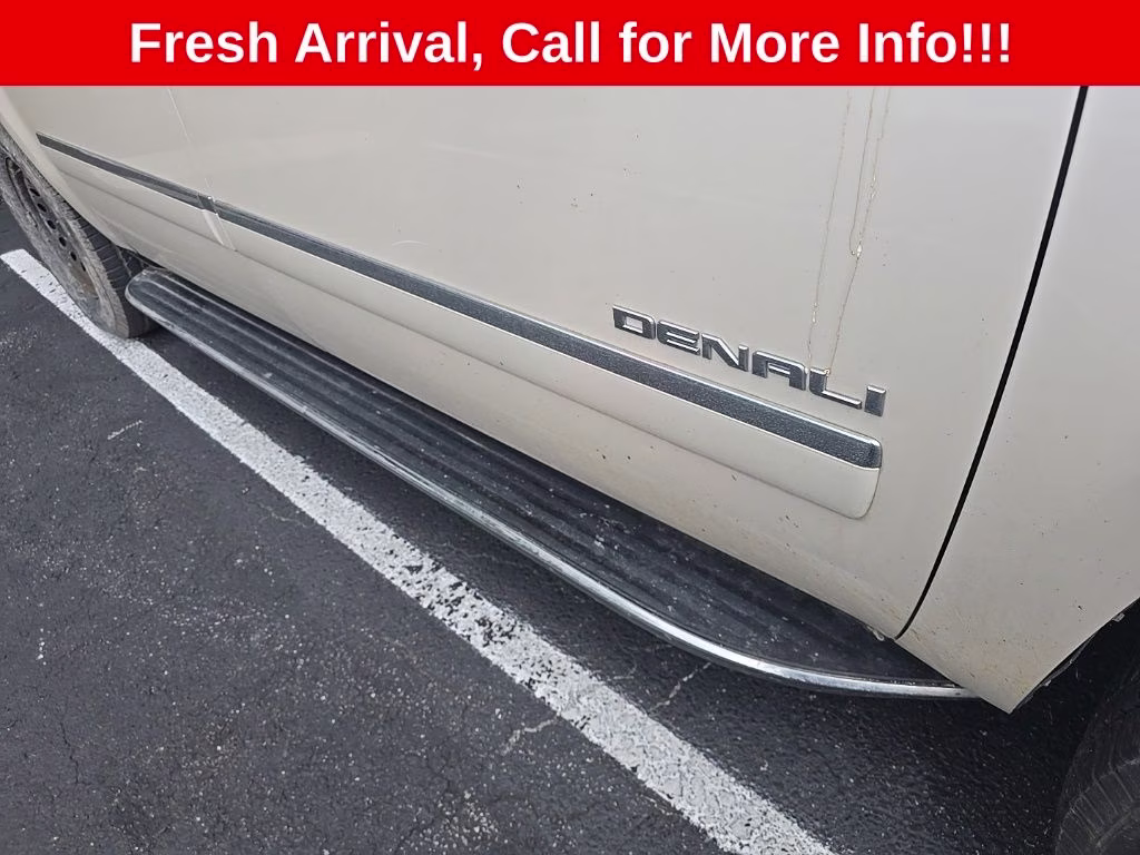 2014 White Diamond Tricoat GMC Yukon XL Denali AWD SUV