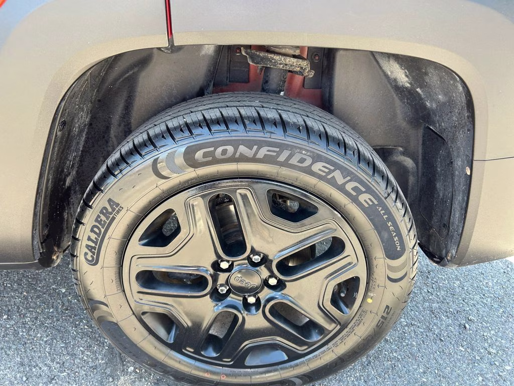 2019 Omaha Orange Clearcoat Jeep Renegade Sport 4X4 SUV