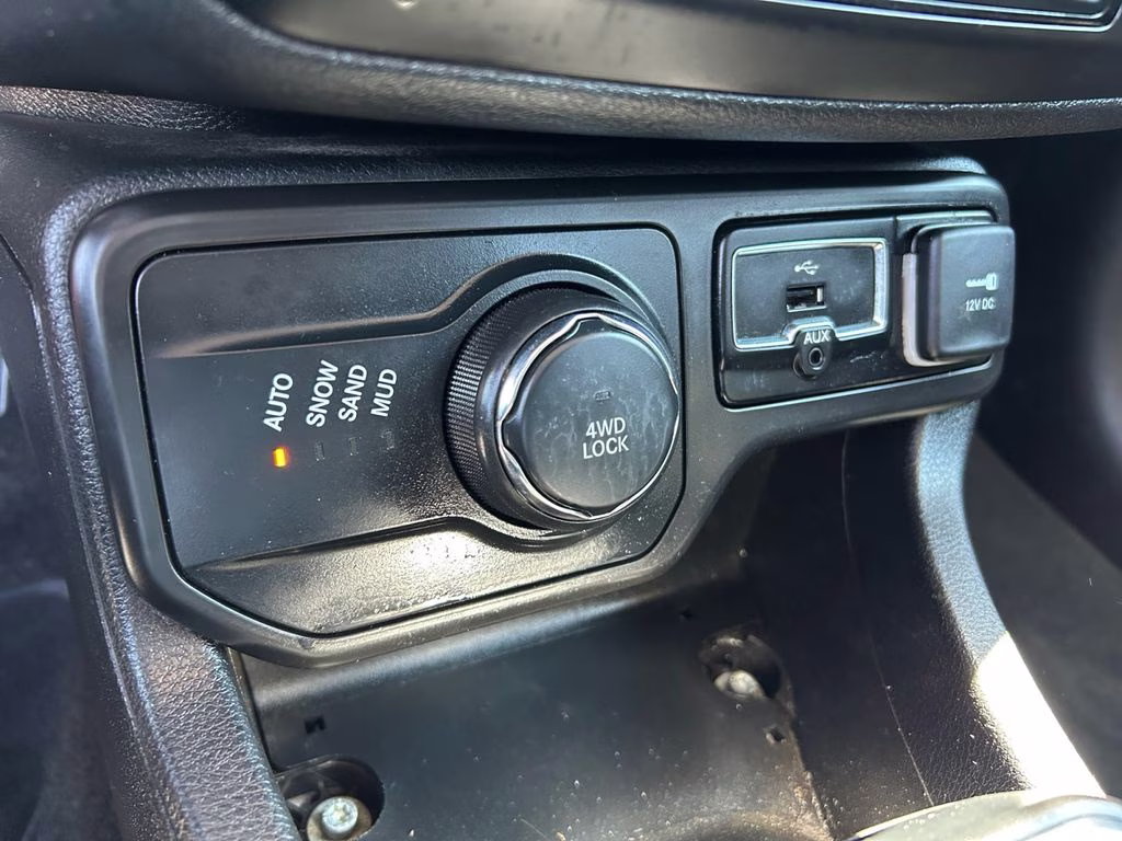 2019 Omaha Orange Clearcoat Jeep Renegade Sport 4X4 SUV