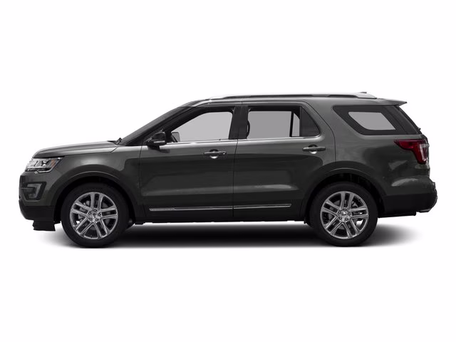 2017 White Platinum Ford Explorer XLT 4X4 SUV
