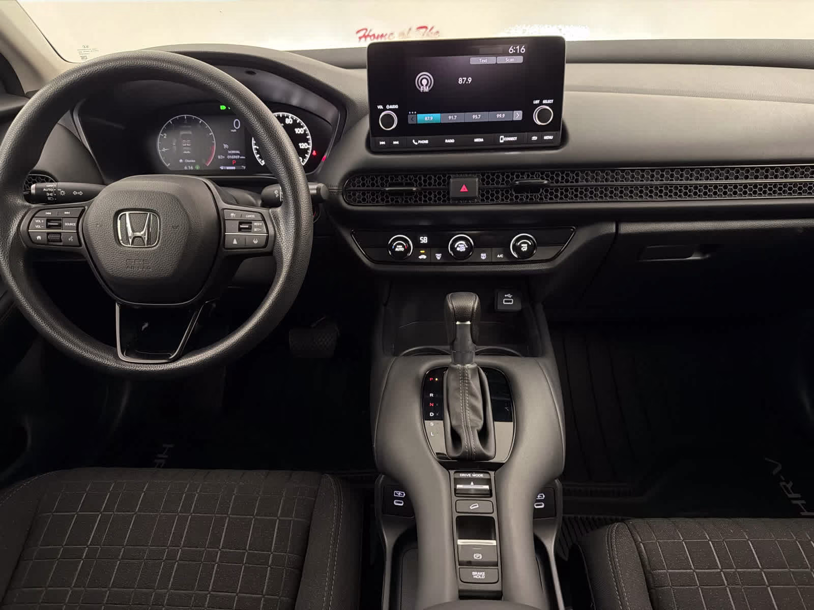 2024 Modern Steel Metallic Honda HR-V LX FWD SUV