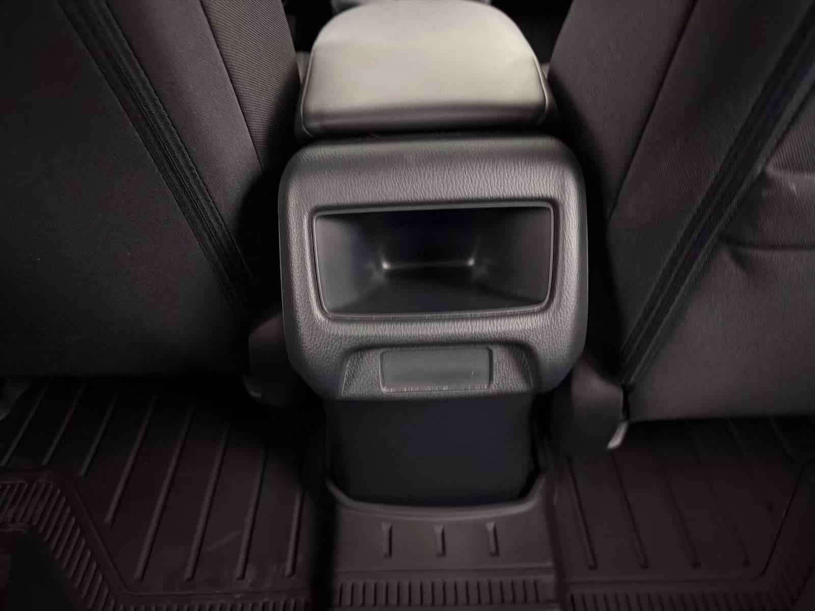 2024 Modern Steel Metallic Honda HR-V LX FWD SUV
