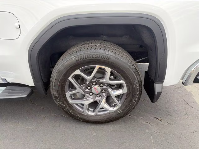 2026 Summit White GMC Sierra 1500 SLT 4X4 Truck