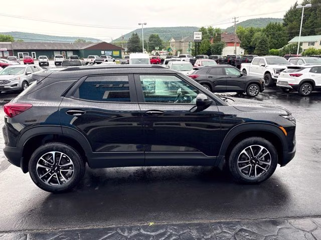 2026 Black Metallic Chevrolet Trailblazer LT AWD SUV