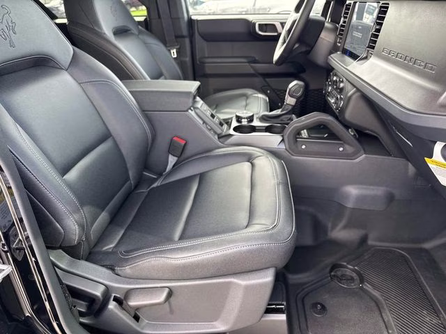 2026 Shadow Black Ford Bronco Badlands 4X4 SUV