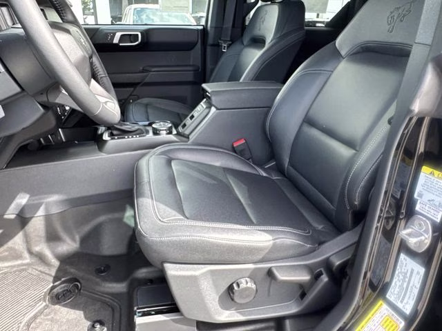 2026 Shadow Black Ford Bronco Badlands 4X4 SUV