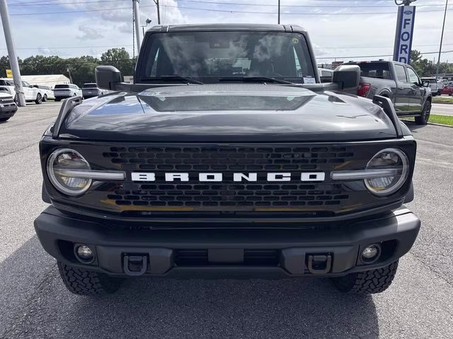 2026 Shadow Black Ford Bronco Badlands 4X4 SUV