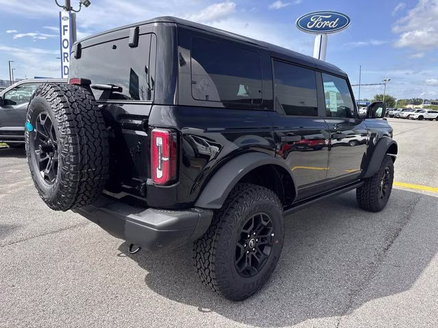 2026 Shadow Black Ford Bronco Badlands 4X4 SUV