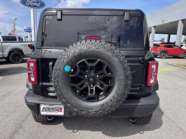 2026 Shadow Black Ford Bronco Badlands 4X4 SUV