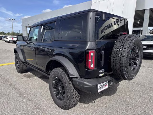 2026 Shadow Black Ford Bronco Badlands 4X4 SUV