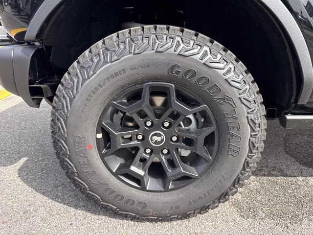 2026 Shadow Black Ford Bronco Badlands 4X4 SUV