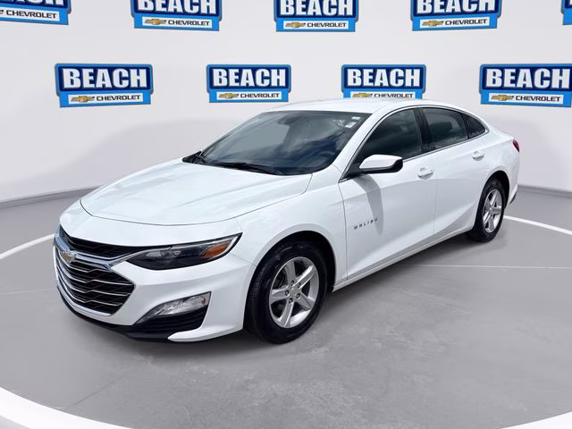 2024 Summit White Chevrolet Malibu LT FWD Sedan