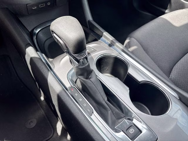 2024 Summit White Chevrolet Malibu LT FWD Sedan