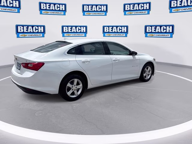 2024 Summit White Chevrolet Malibu LT FWD Sedan