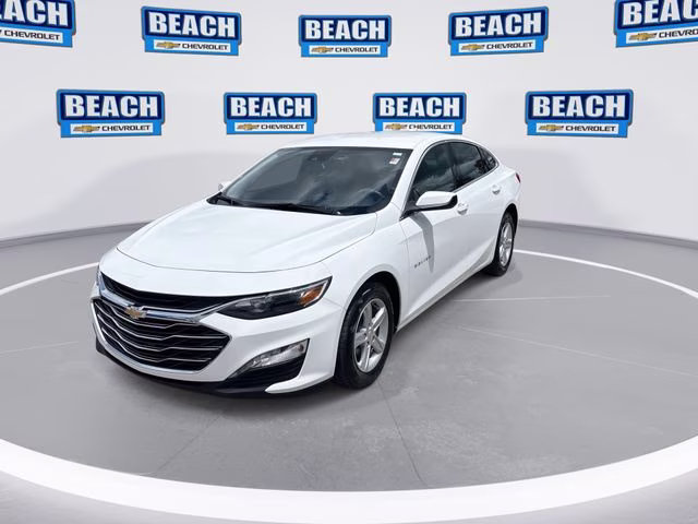 2024 Summit White Chevrolet Malibu LT FWD Sedan