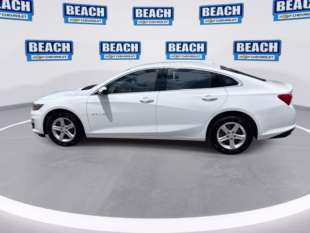 2024 Summit White Chevrolet Malibu LT FWD Sedan
