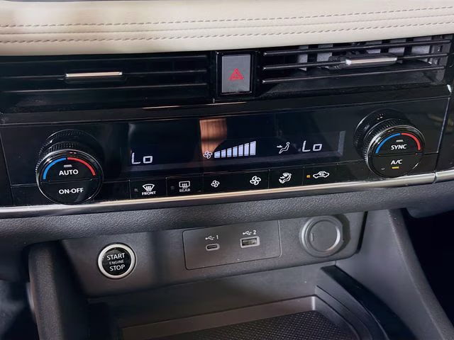 2021 Pearl White Nissan Rogue SV FWD SUV