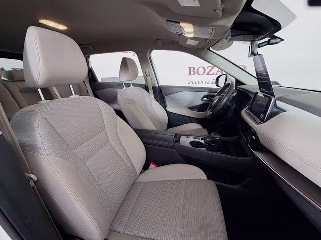 2021 Pearl White Nissan Rogue SV FWD SUV