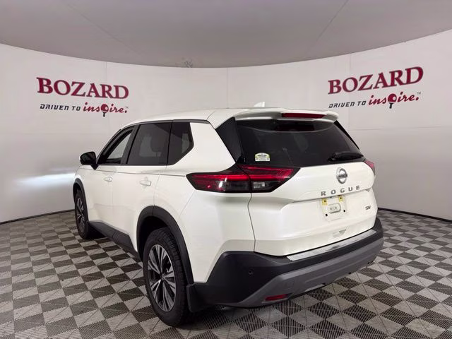 2021 Pearl White Nissan Rogue SV FWD SUV