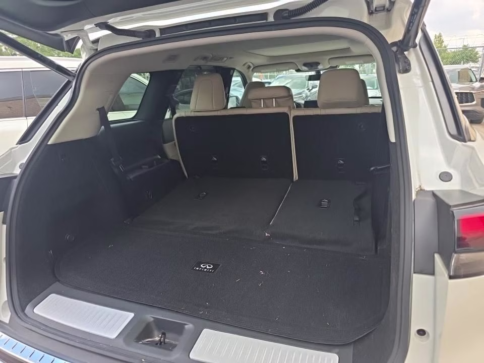 2023 Majestic White INFINITI QX60 LUXE FWD SUV