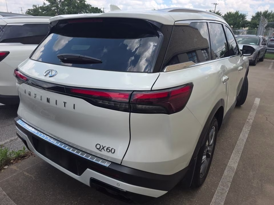 2023 Majestic White INFINITI QX60 LUXE FWD SUV