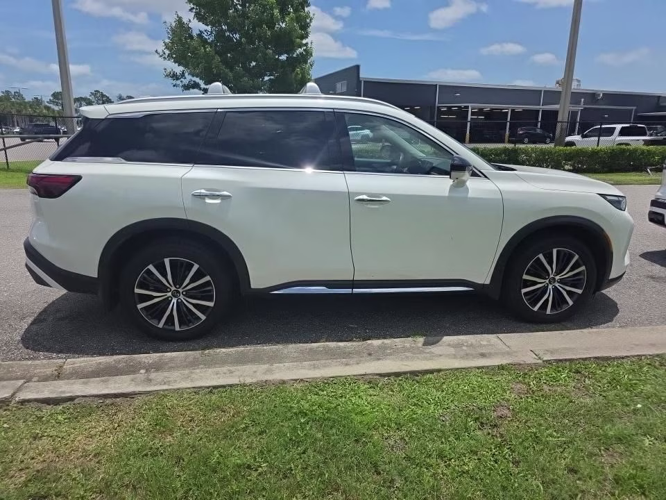 2023 Majestic INFINITI QX60 Sensory AWD SUV
