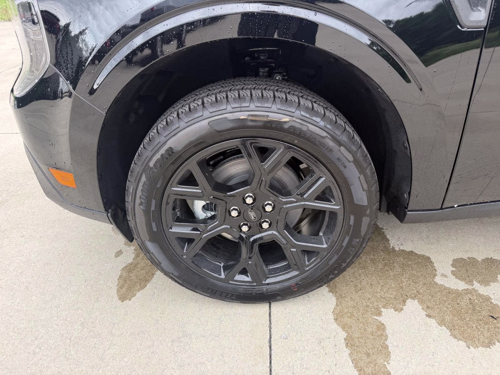 2026 Shadow Black Ford Maverick XLT AWD Truck
