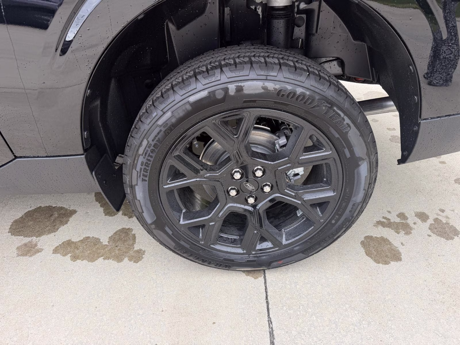 2026 Shadow Black Ford Maverick XLT AWD Truck