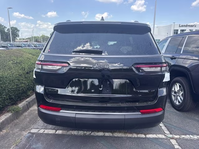 2026 Diamond Black Crystal Pearlcoat Jeep Grand Cherokee L Limited 4X4 SUV