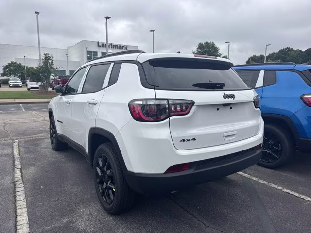 2026 Bright White Clearcoat Jeep Compass Latitude Altitude 4X4 SUV