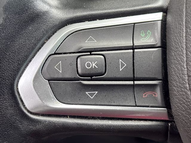 2022 Bright White Clearcoat Jeep Compass Latitude Lux 4X4 SUV