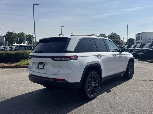 2026 Bright White Clearcoat Jeep Grand Cherokee 85th Anniversary Edition 4X4 SUV