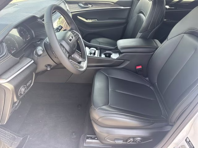 2026 Bright White Clearcoat Jeep Grand Cherokee 85th Anniversary Edition 4X4 SUV