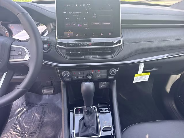 2026 Bright White Clearcoat Jeep Compass Latitude Altitude 4X4 SUV