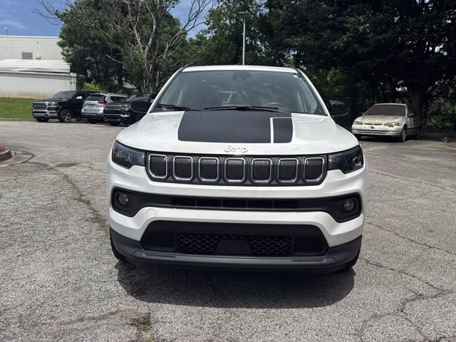 2022 Bright White Clearcoat Jeep Compass Latitude Lux 4X4 SUV
