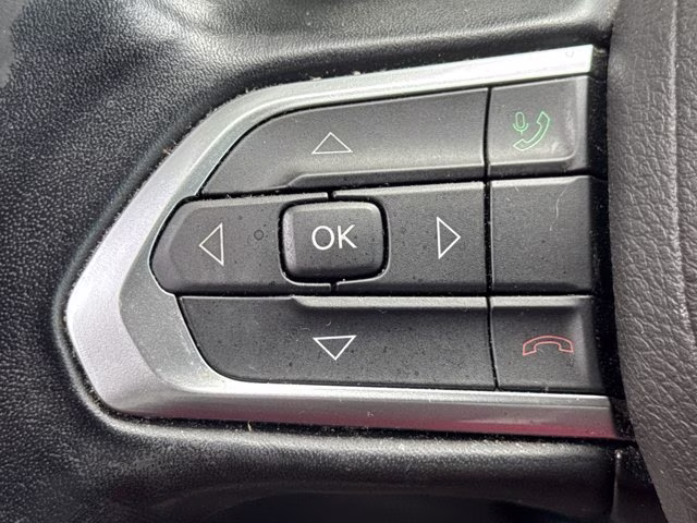 2022 Bright White Clearcoat Jeep Compass Latitude Lux 4X4 SUV
