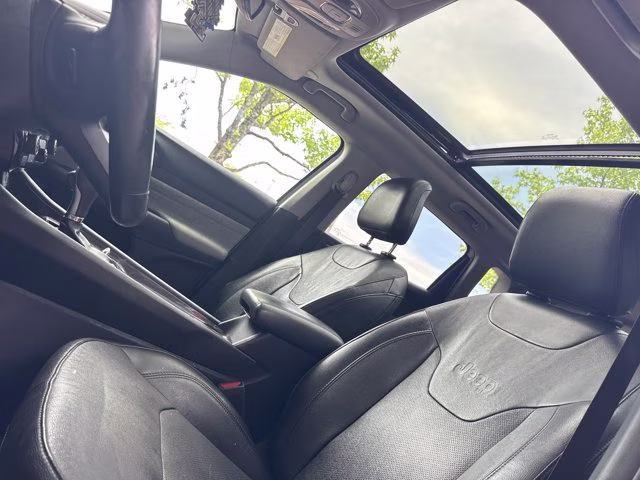 2022 Bright White Clearcoat Jeep Compass Latitude Lux 4X4 SUV