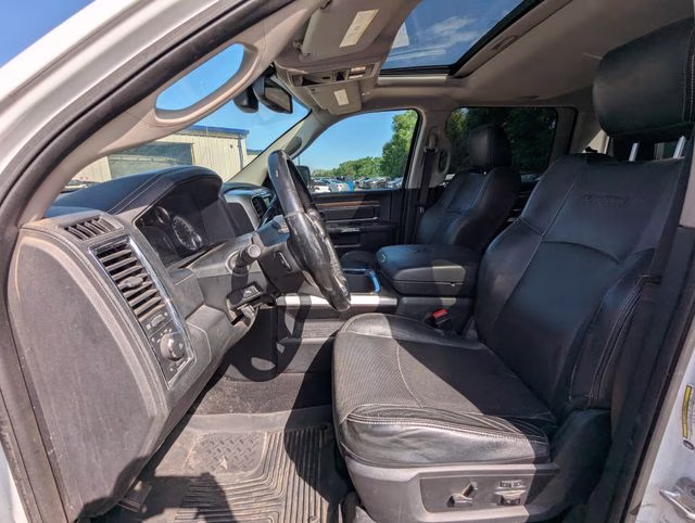 2017 Bright White Clearcoat Ram 2500 Laramie 4X4 Truck