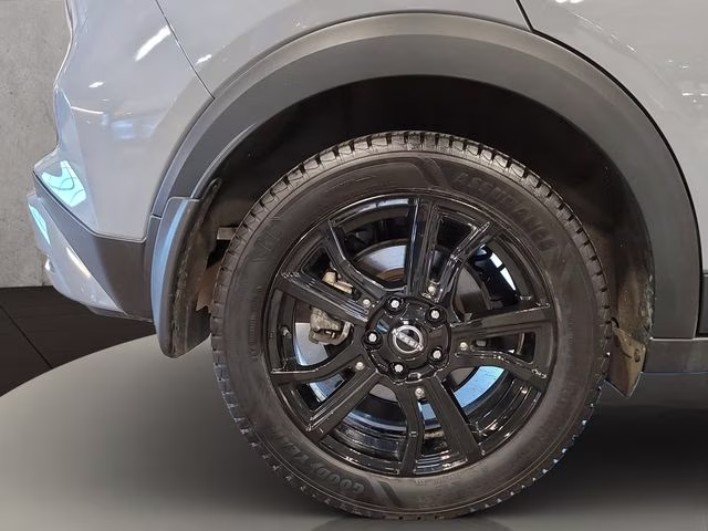 2024 Boulder Gray Pearl Nissan Kicks SR FWD SUV